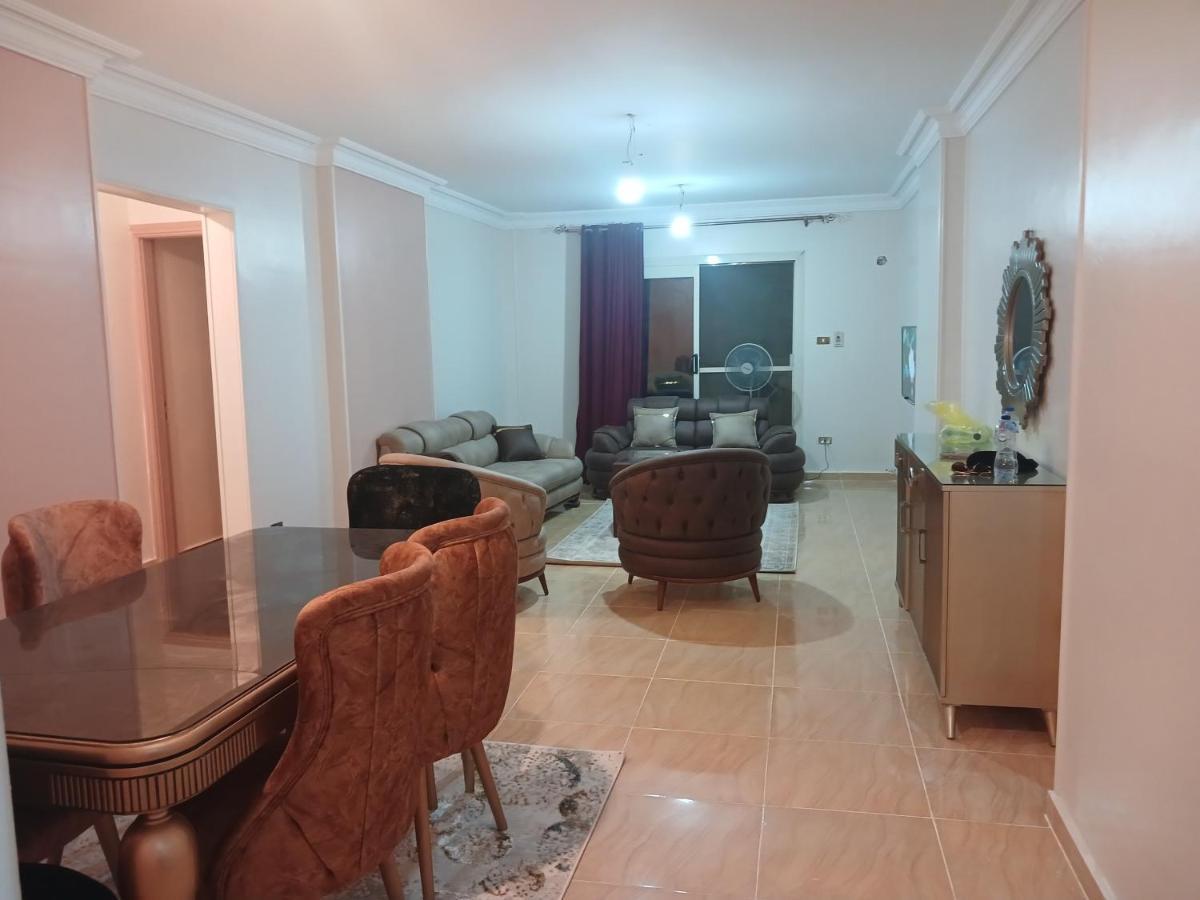 كمبوند سيتي تاورز البوشي Apartment Кайро Екстериор снимка