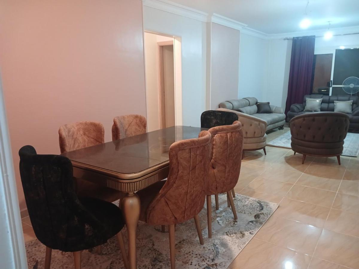 كمبوند سيتي تاورز البوشي Apartment Кайро Екстериор снимка