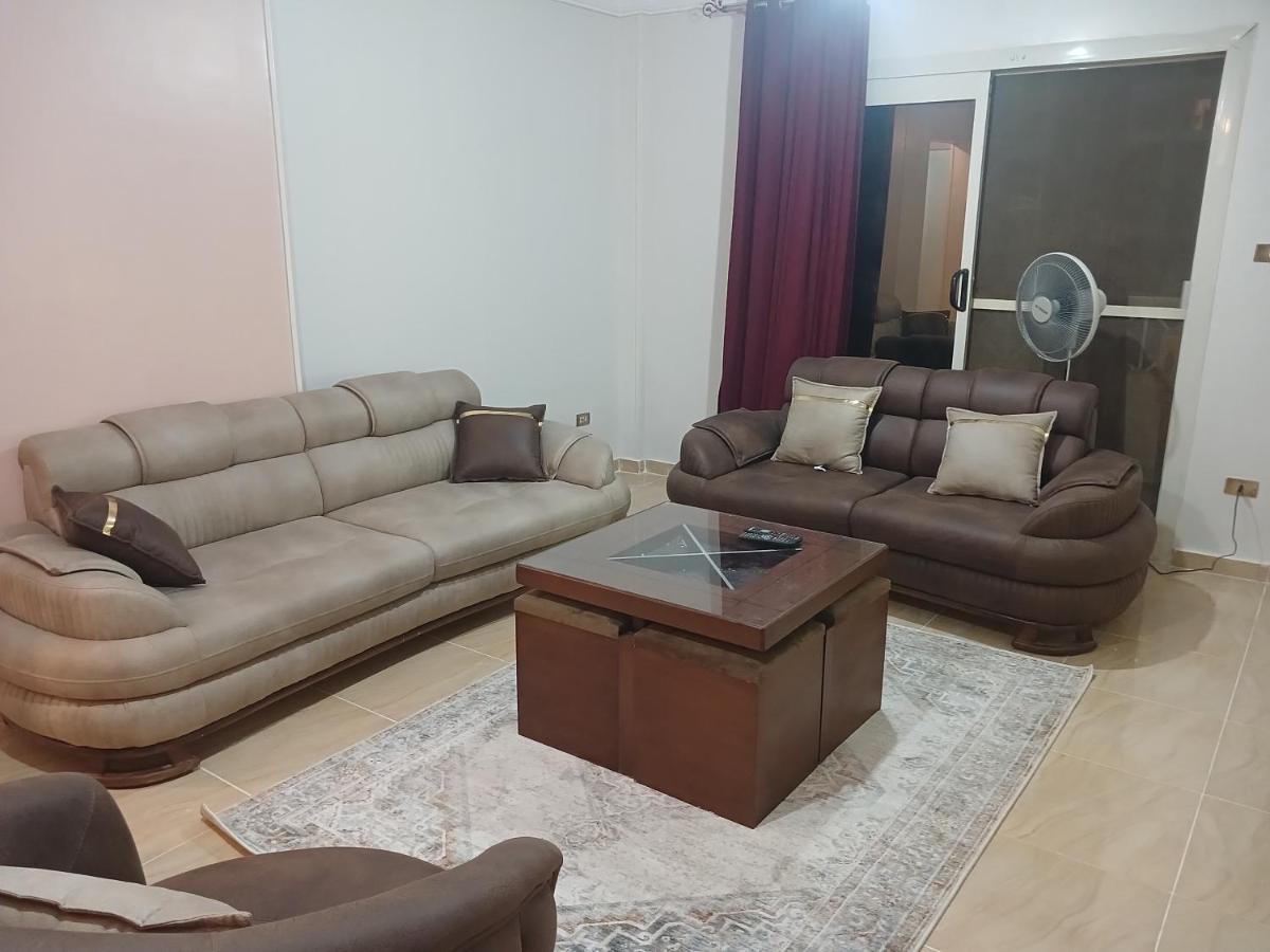 كمبوند سيتي تاورز البوشي Apartment Кайро Екстериор снимка