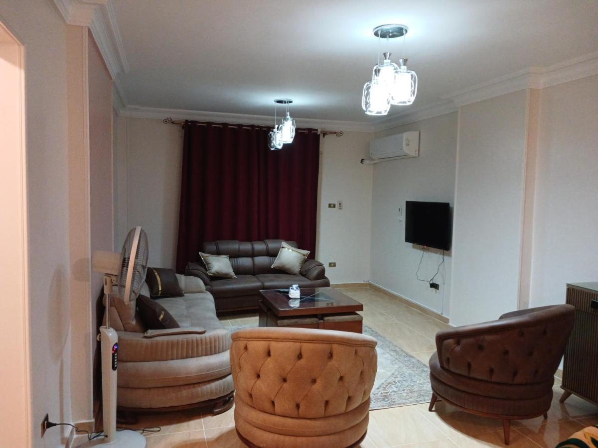 كمبوند سيتي تاورز البوشي Apartment Кайро Екстериор снимка